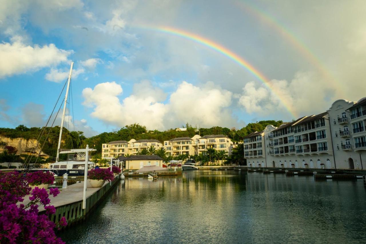 Port Ferdinand Marina & Luxury Residences セントピーター エクステリア 写真